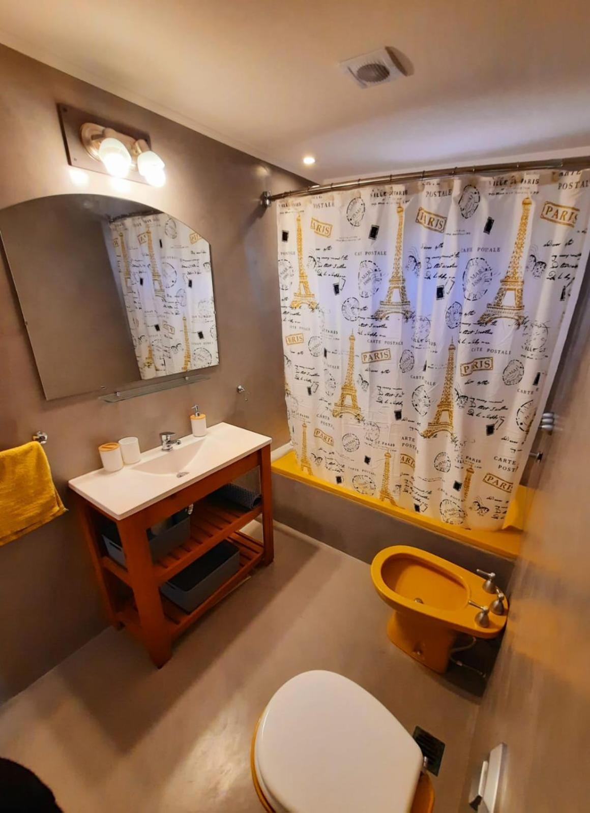 Apartment Rentahouse-smandes Casa Con Arroyo *