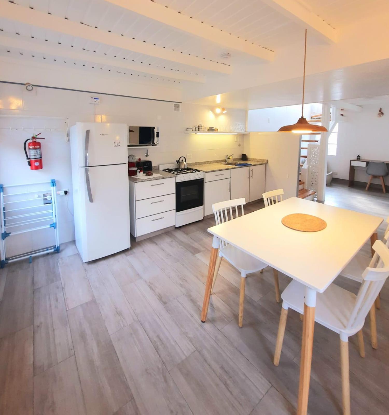 Apartment Rentahouse-smandes Casa Con Arroyo