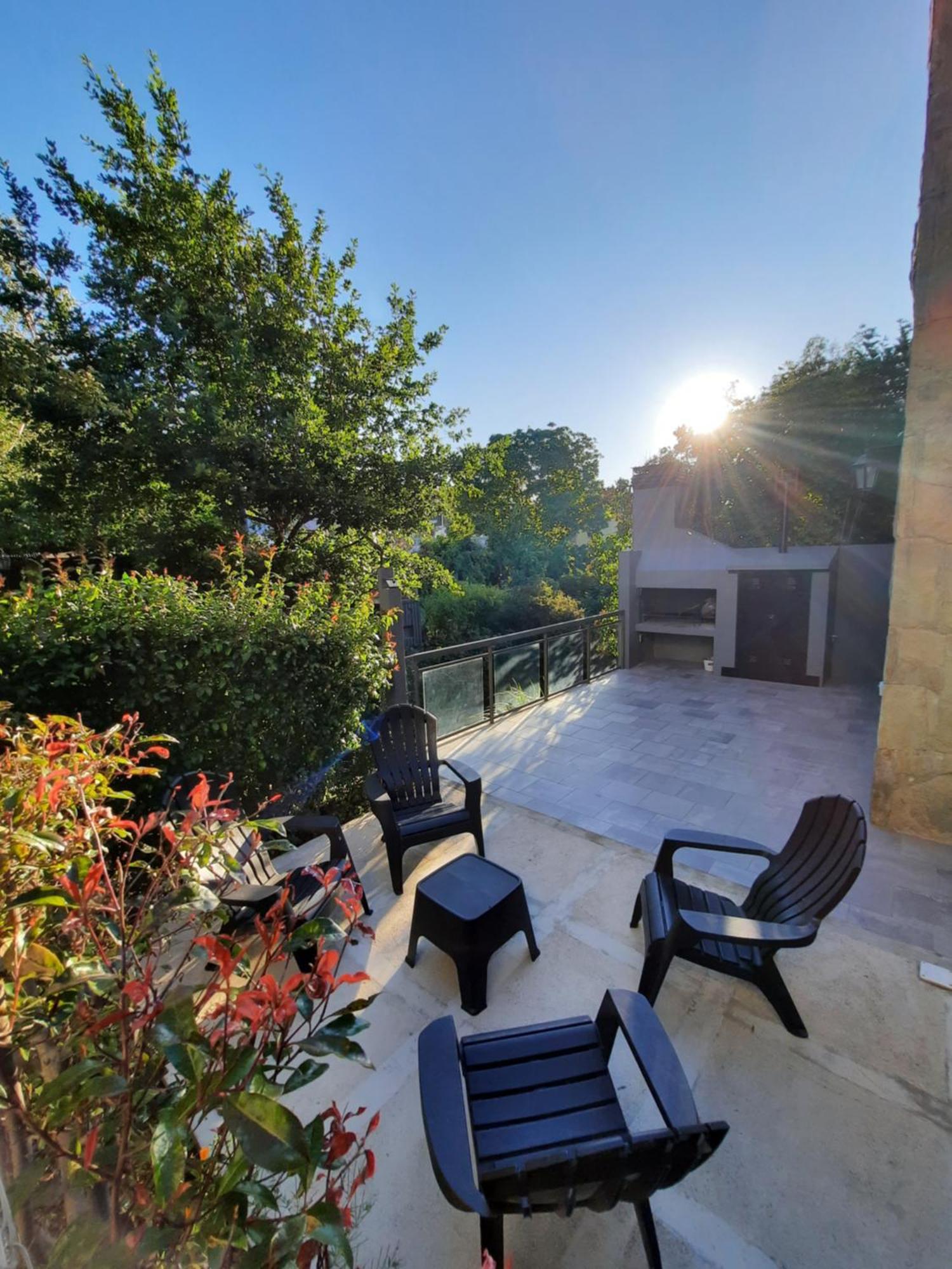 Apartment Rentahouse-smandes Casa Con Arroyo *